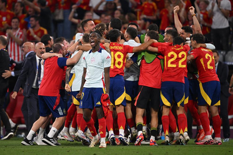 Timnas Spanyol saat melakukan selebrasi usai lolos ke Final Euro 2024. (Foto/uefa.com).