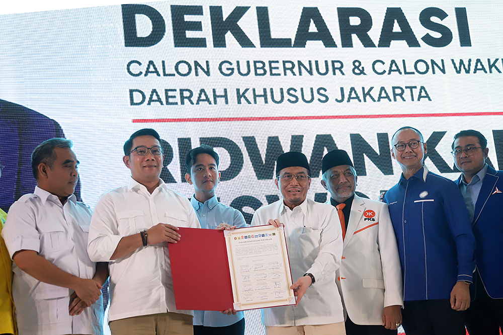 Dukungan 12 parta politik mendeklarasikan calon Gubernur Daerah Khusus Jakarta Ridwan Kamil dan Suswono. (BeritaNasional/Elvis Sendouw)