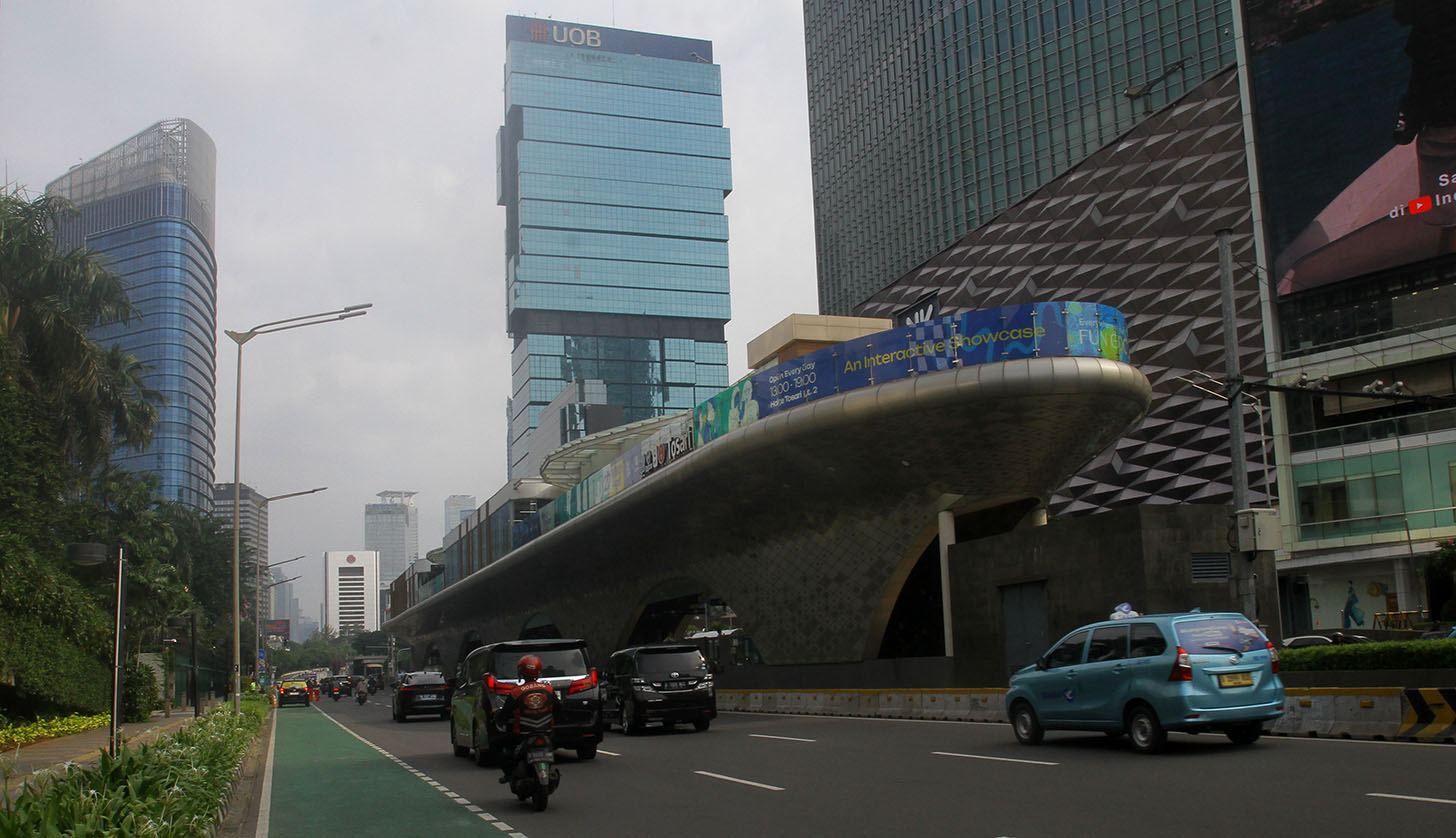 Suasana di jalan Jenderal Sudirman Jakarta, Kamis (01/52024). (BeritaNasional.Com/Oke Atmaja)