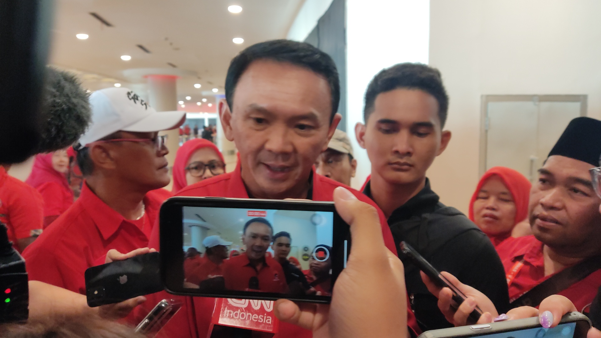 Ahok mengatakan, PDIP sulit dukung Anies (Beritanasional/Ahda)