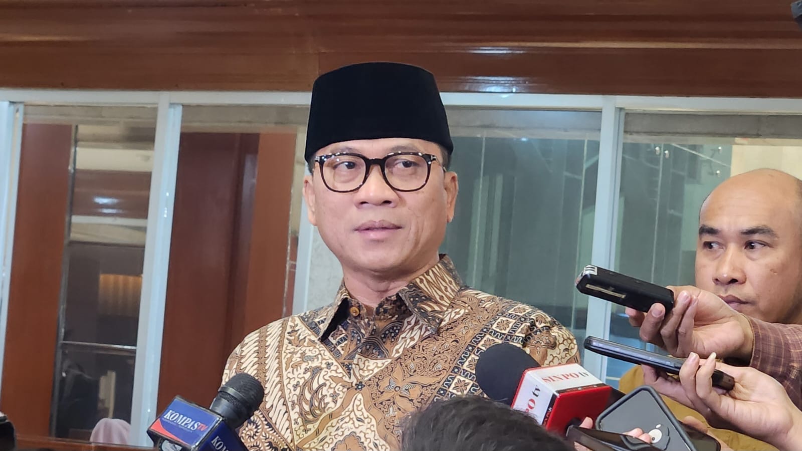 Anggota DPR RI Fraksi PAN Yandri Susanto saat diwawancarai. (BeritaNasional/Panji)