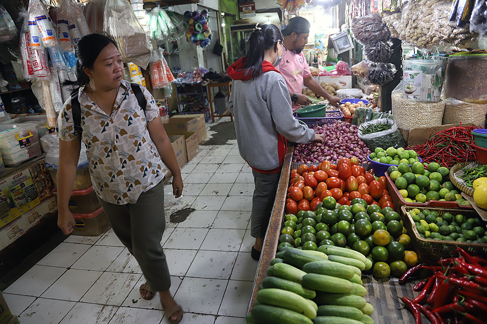 Suasana pasar di Depok. (BeritaNasional/Elvis Sendouw)