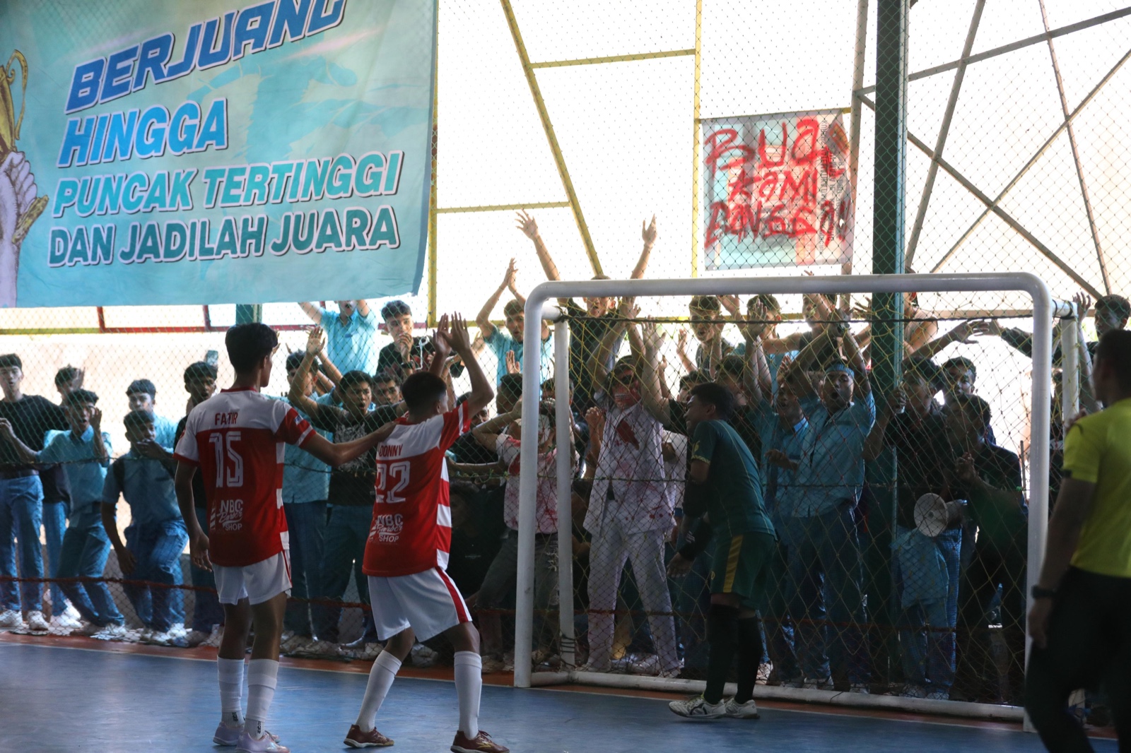 Pelajar di Aceh antusias mengikuti turnamen futsal dan bola basket yang diadakan Amanah. (Foto/Amanah).