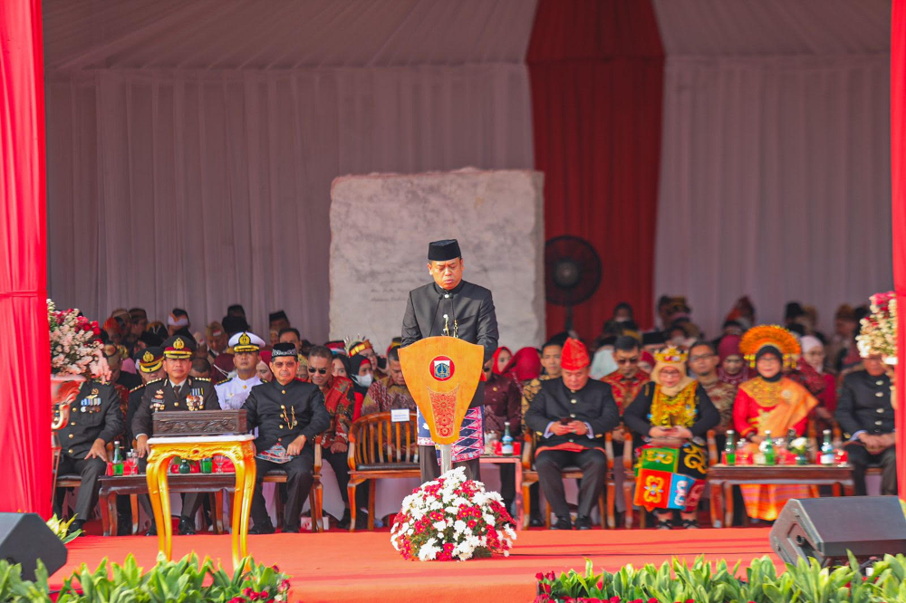 Sekretaris Daerah (Sekda) DKI Jakarta Agus Joko Setyono kali ini bertindak sebagai inspektur upacara hari kemerdekaan Indonesia di Monas. (BeritaNasional/Lydia)