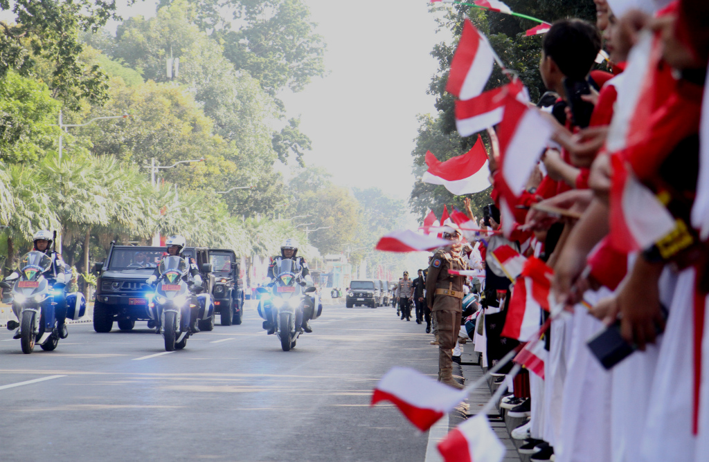 Bendera Merah Putih berkibar. (BeritaNasional/Oke Atmaja)