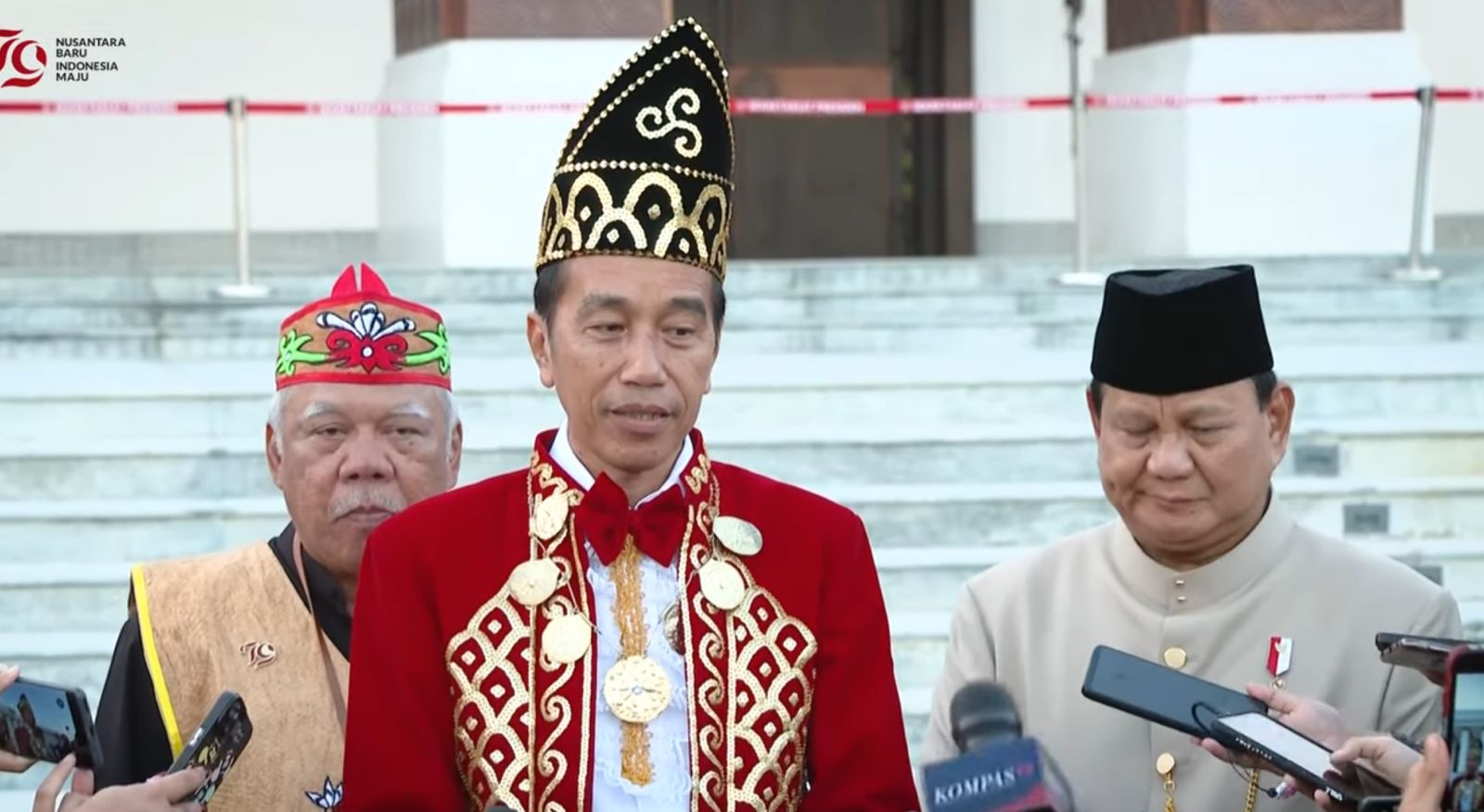 Presiden Jokowi saat memberikan keterangan pers. (Foto/YouTube Setkab).