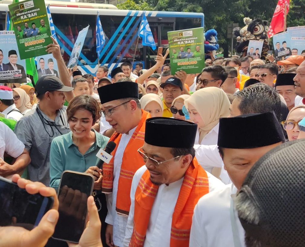 Ridwan Kamil-Suswono menuju KPU DKI. (BeritaNasional/Ahda)