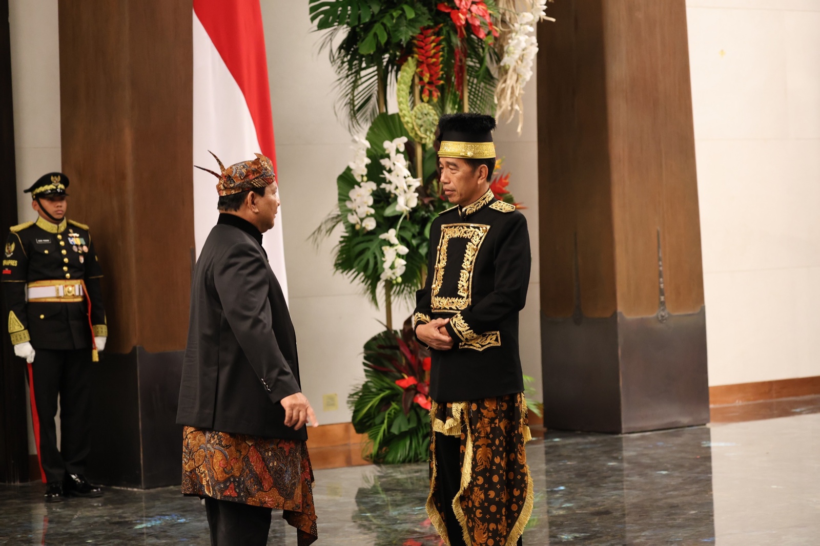 Momen Keakraban Prabowo dan Jokowi saat Upacara HUT Ke-79 RI. (Foto/Tim Prabowo).