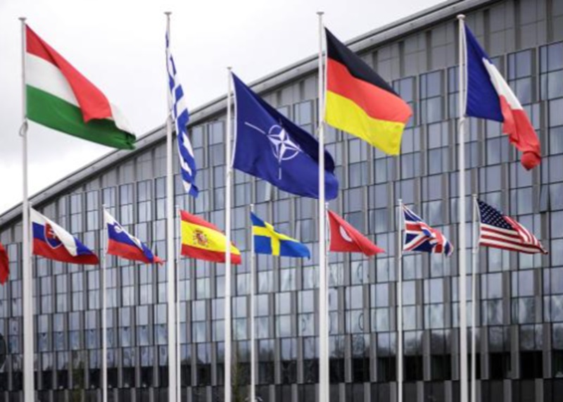 Bendera NATO.  (Foto/Konrad)