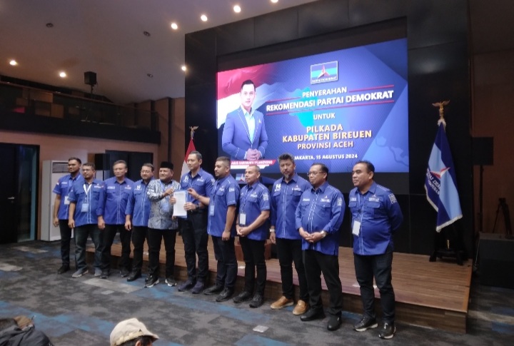 Agus Harimurti Yudhoyono saat serahkan rekomendasi untuk 54 Calon Kepala Daerah. (BeritaNasiona/Mufit)