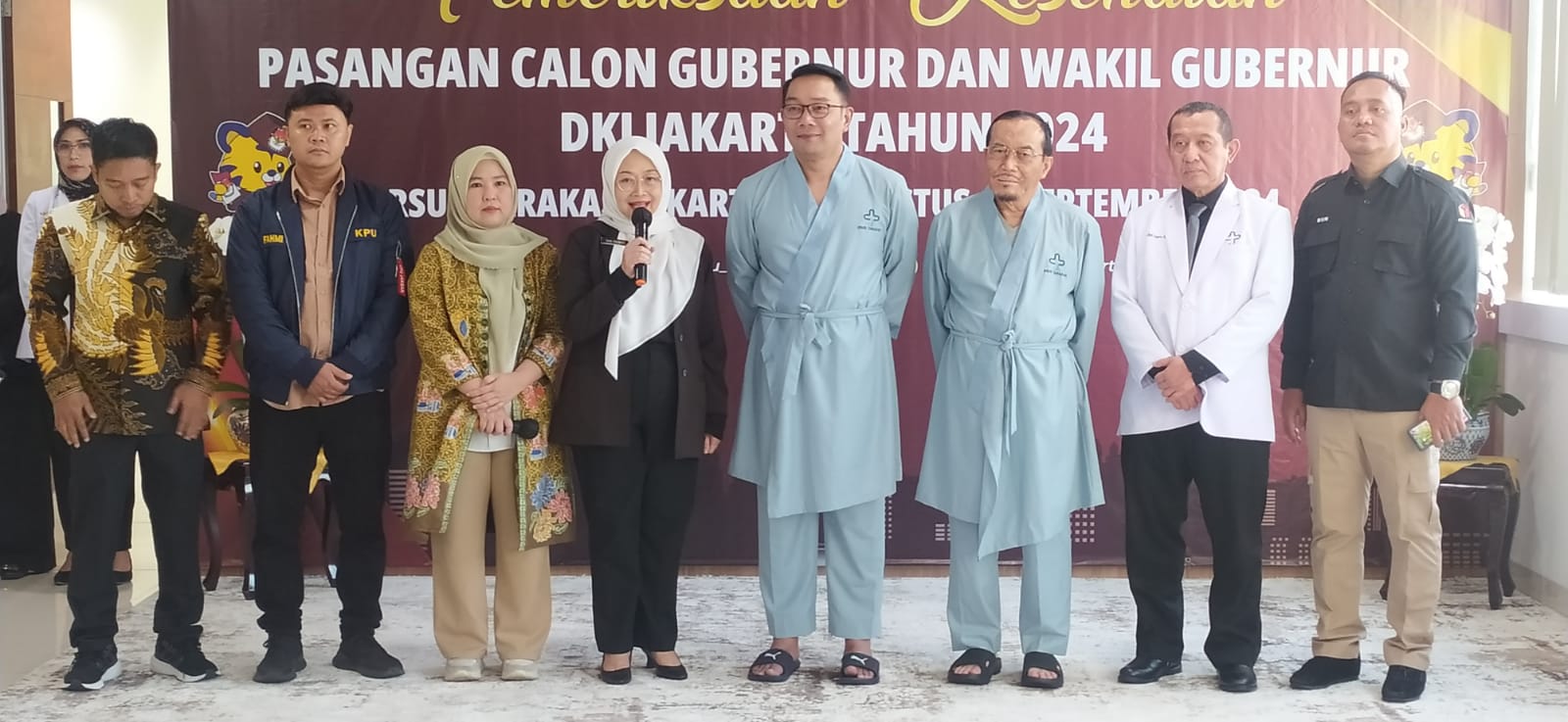 Bakal calon Gubernur dan Bakal Wakil Gubernur DKI Jakarta 2024 Ridwan Kamil-Suswono di RSUD Tarakan. (BeritaNasional/Oke Atmaja).