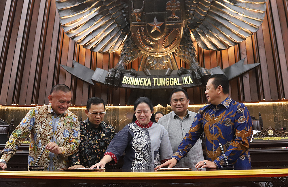 Pimpinan MPR RI dan DPR RI tinjau persiapan sidang tahunan yang akan digelar besok 16 Agustus 2024. (BeritaNasional/Elvis Sendouw)