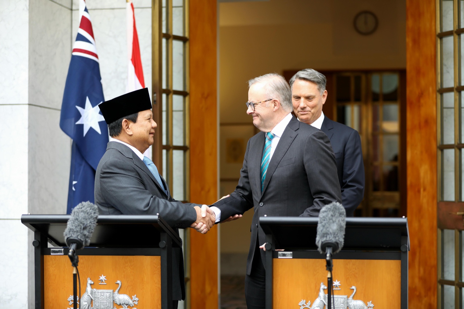 Prabowo Subianto saat berdiskusi dengan Perdana Menteri (PM) Australia Anthony Albanese. (Foto/Tim Prabowo).