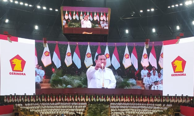 Ketum Gerindra sekaligus Menteri Pertahanan Prabowo Subianto berpidato di Indonesia Arena, Jakarta. (BeritaNasional/Oke Atmaja)