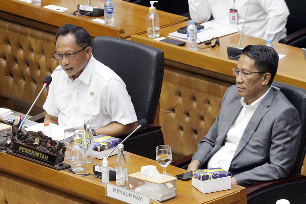 Rapat Kerja dengan DPR, DPD dan Pemerintah, respon putusan MK terkait Pilkada. (BeritaNasional/Elvis Sendouw)