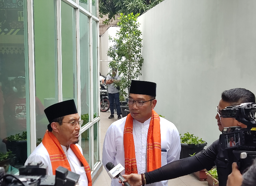 Paslon Ridwan Kamil-Suswono saat diwawancarai. (BeritaNasional/Ahda)