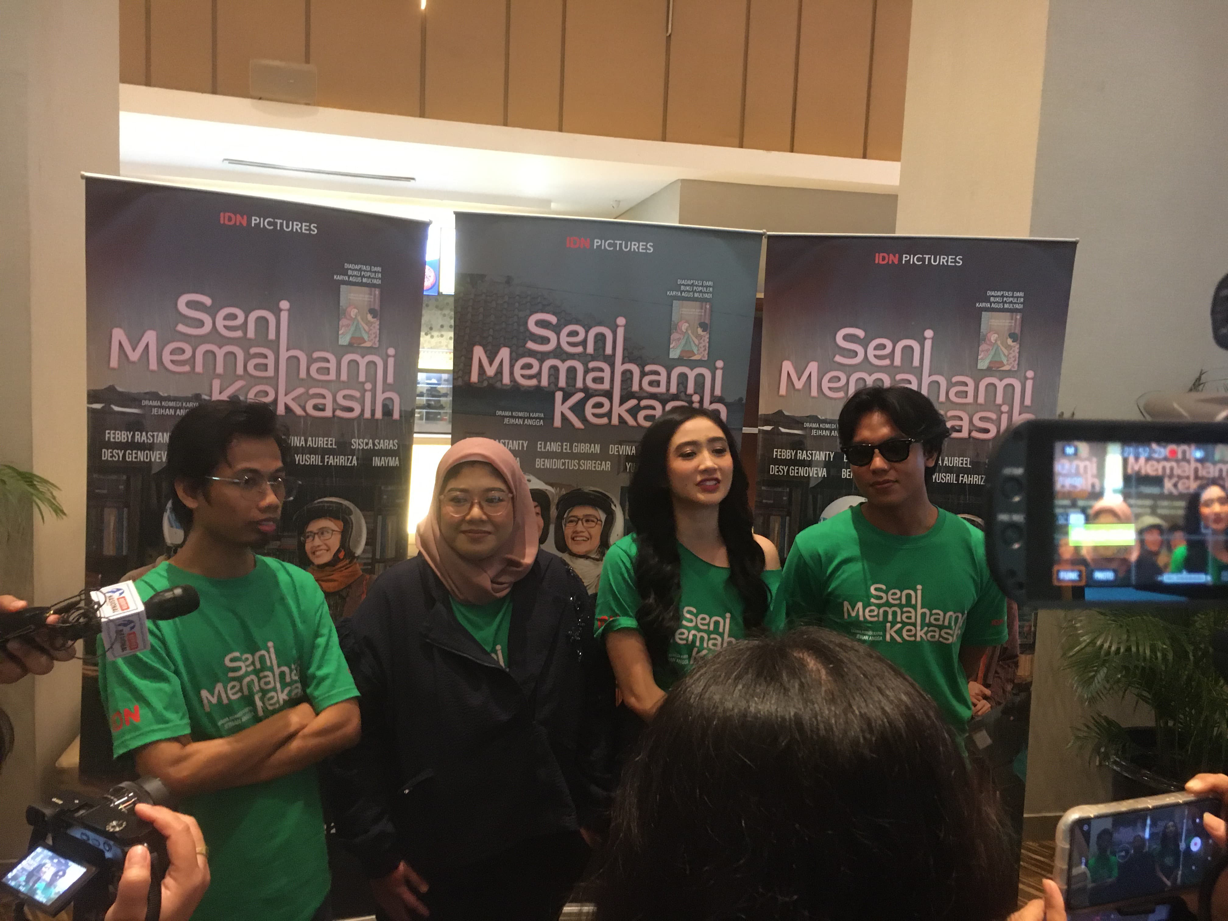 Para pemeran film Seni Memahami Kekasih. (BeritaNasional/Satria)