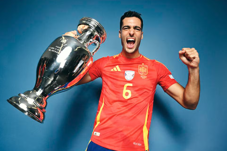 Pemain Timnas Spanyol yang baru direkrut Arsenalm, Mikel Merino. (Foto/UEFA.com)