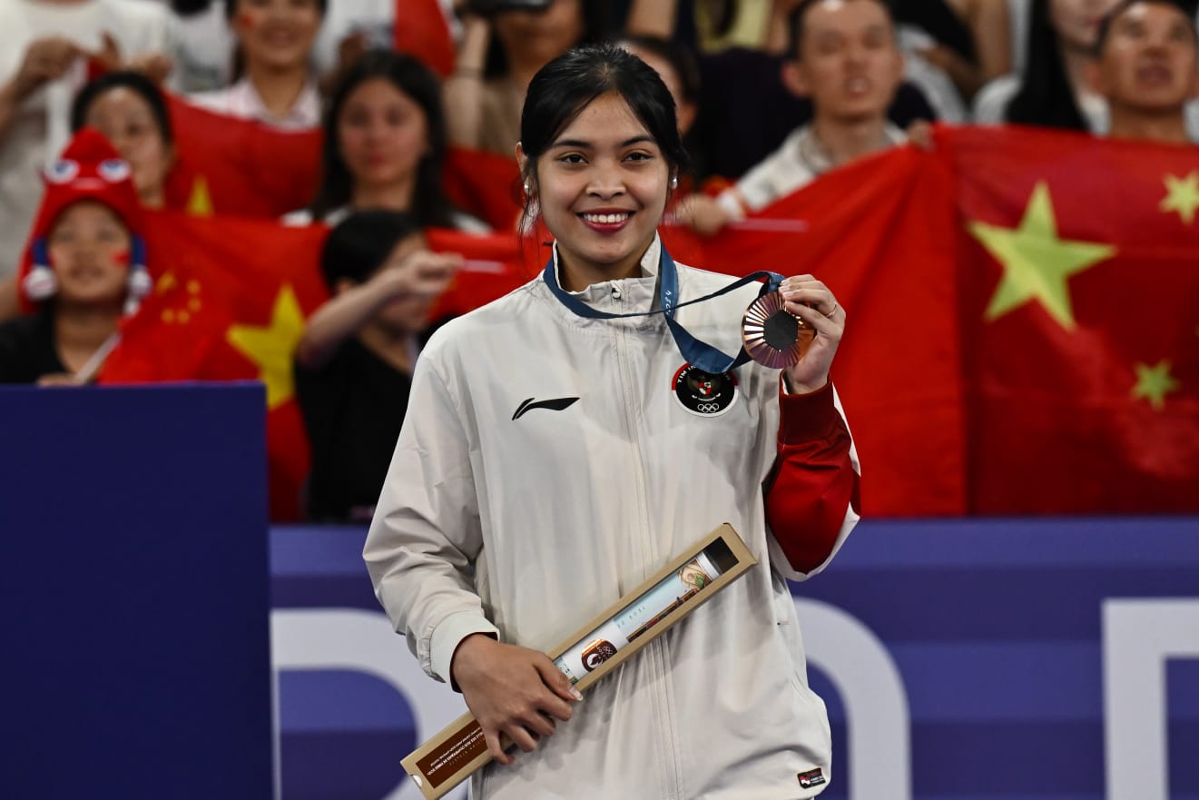 Medali perunggu yang diraih tunggal putri bulutangkis Olimpiade 2024 Paris Gregoria Mariska Tunjung. (Foto/NOC Indonesia).