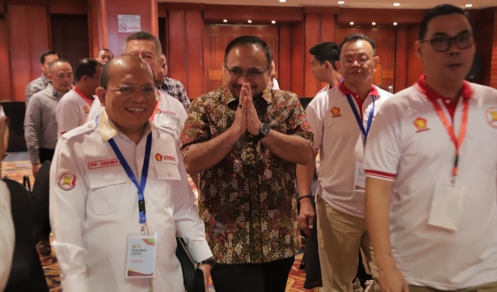 Menag Yaqut Cholil Qoumas (dua dari kanan) saat menghadiri dialog kebangsaan Partai Gerindra, Jakarta, Sabtu (3/8/2024). (BeritaNasional/Mufit)