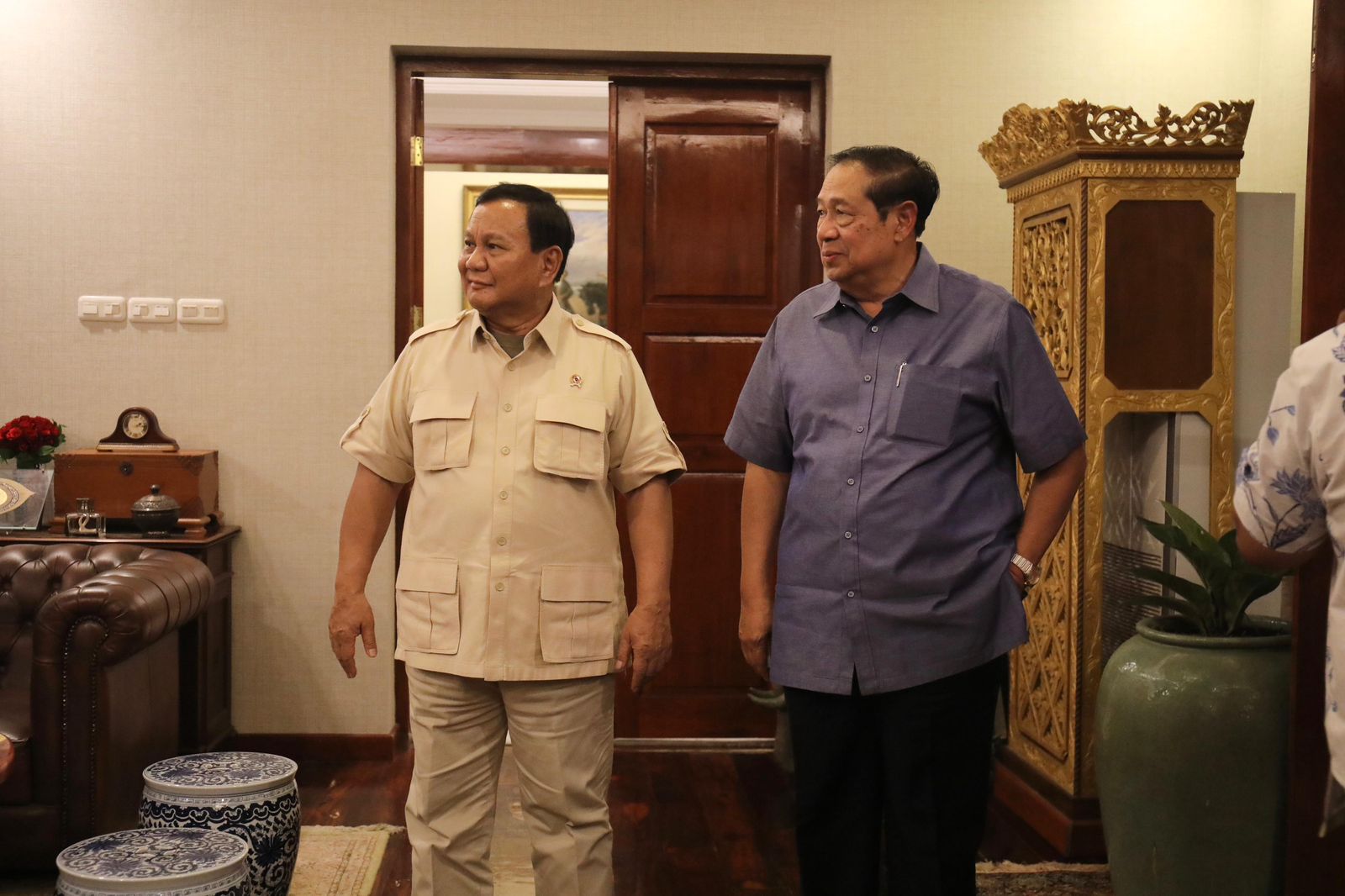 Presiden terpilih Prabowo Subianto (kiri) dan Presiden keenam RI dan Ketua Majelis Tinggi Partai Demokrat, Susilo Bambang Yudhoyono. (Foto/Tim Prabowo).