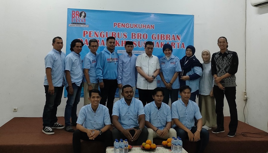 Koordinator Nasional (Koornas) Relawan Bro-Gibran mengukuhkan Eka Trisna sebagai Koordinator Daerah (Korda) Bro-Gibran Jakarta. (Foto/istimewa).