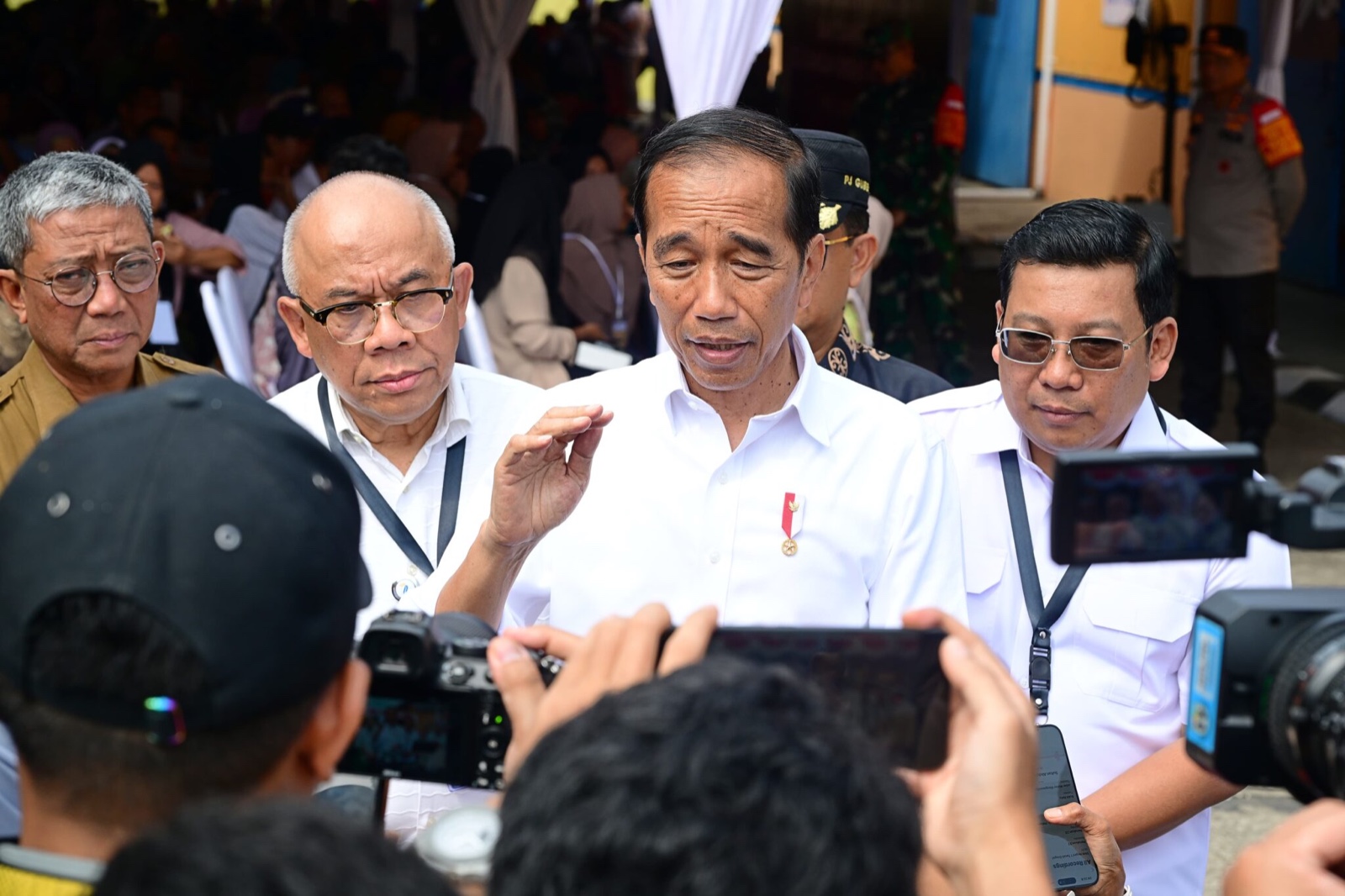 Presiden Jokowi saat memberikan keterangan. (Foto/BPMI)