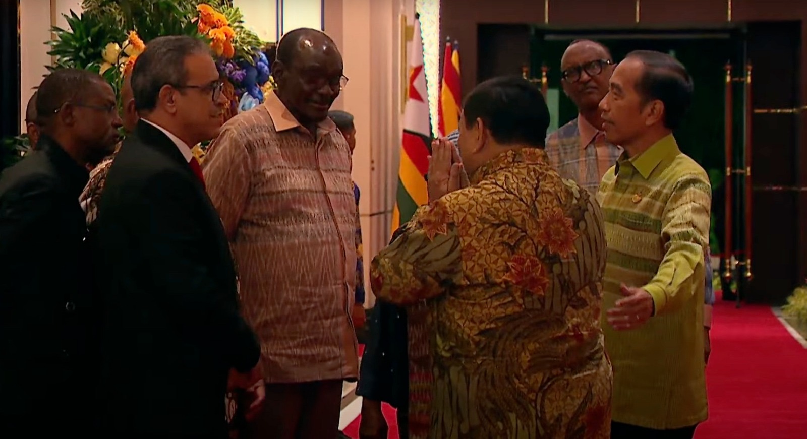 Jokowi Perkenalkan Prabowo sebagai Presiden Selanjutnya di Gala Dinner Indonesia-Africa Forum. (Foto/tim Prabowo).