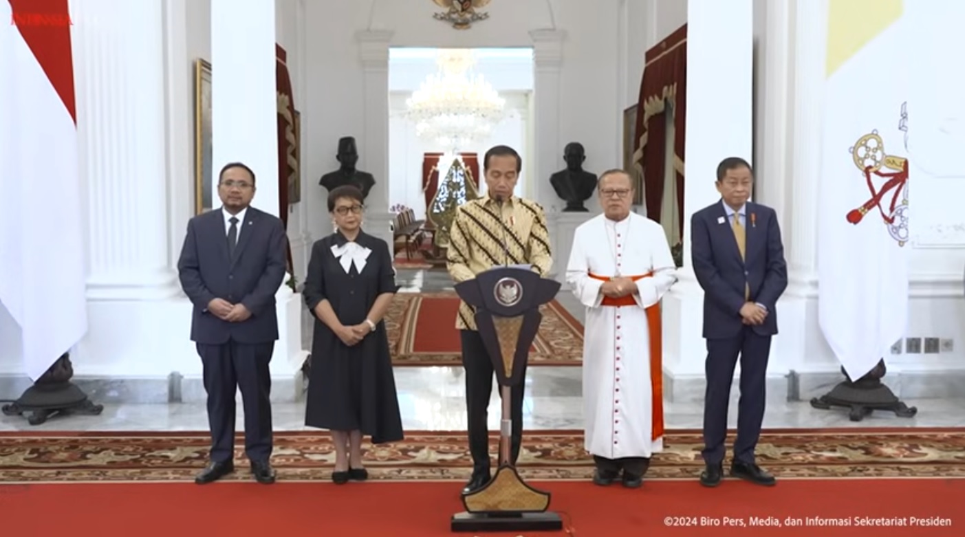 Presiden Jokowi saat memberikan keterangan pers terkait kedatangan Paus Fransiskus. (Foto/YouTube Sekretariat Presiden).