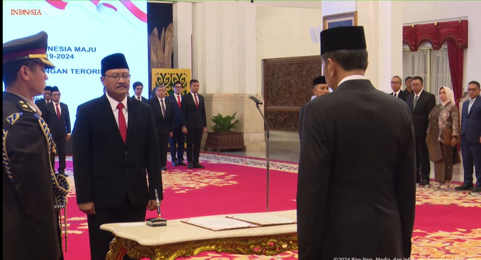 Presiden Jokowi melantik Gus Ipul sebagai Menteri Sosial. (Foto/YouTube Sekretariat Presiden).