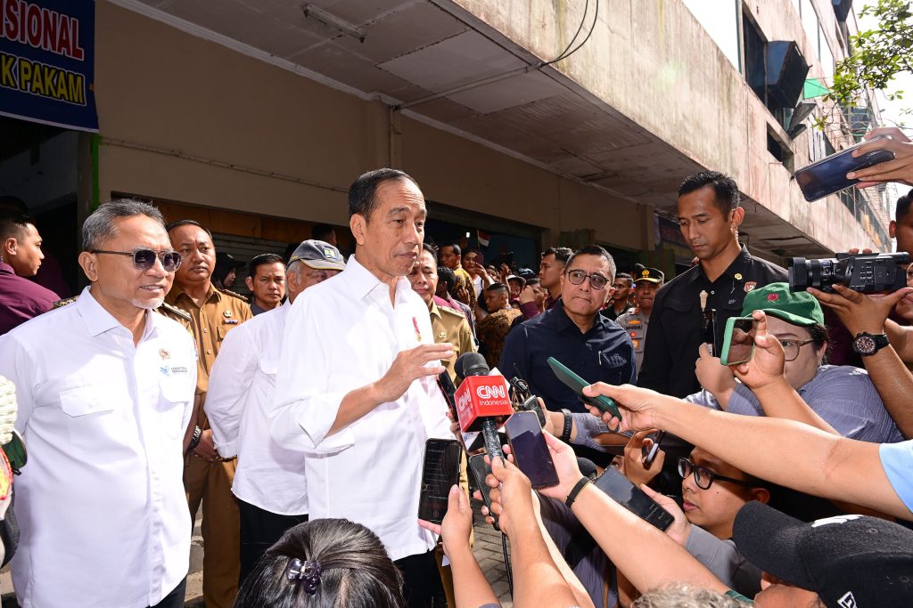 Presiden Jokowi saat memberikan keterangan pers. (Foto/BPMI)