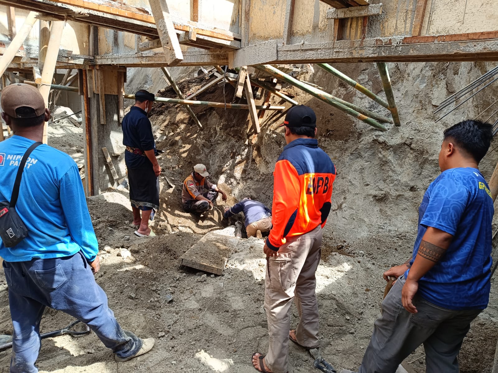 Longsor Terjadi di Proyek Coffee Shop Kabupaten Bangli Bali. (Foto/BNPB).