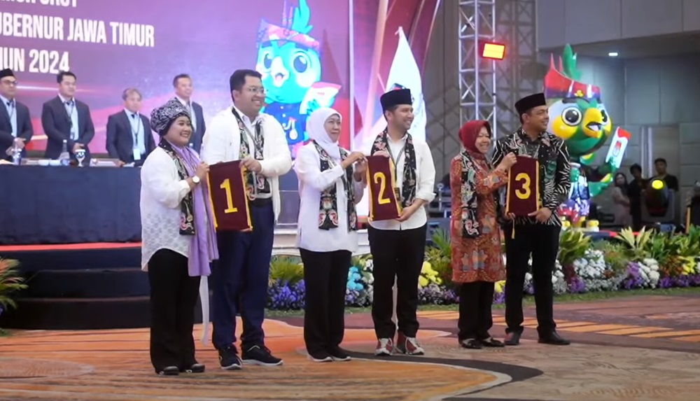 Pengundian dan penetapan nomor urut pasangan gubernur dan wakil gubernur Jawa Timur 2024. (Foto/youtube KPU Jawa Timur).