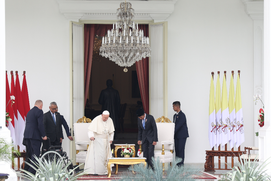 Momen Paus Fransiskus saat kunjungi Istana Negara. (BeritaNasional/Doc. Indonesia Papal Visa Committee)