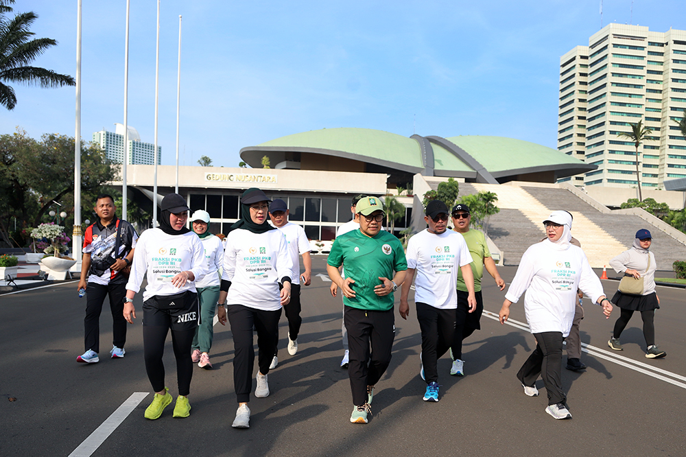 Jalan sehat dan Sekolah Pendidikan Legislatif PKB. (BeritaNasional/Elvis Sendouw)