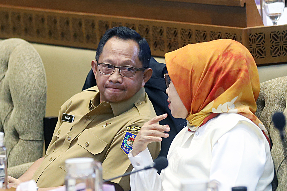 Rapat kerja komisi II bersama Mendagri beragendakan Pembicaraan Tingkat I Pembahasan 79 RUU Kabupaten/Kota. (BeritaNasional/Elvis Sendouw)