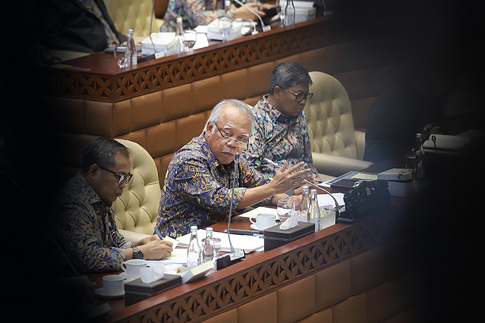 Rapat kerja komisi V bersama Menteri PUPR Basuki Hadimuljono. (BeritaNasional/Elvis Sendouw)