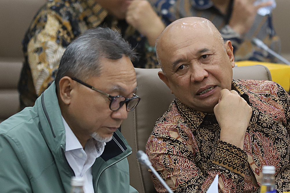 Rapat kerja Komisi VI bersama Menkop dan Mendag. (BeritaNasional/Elvis Sendouw)