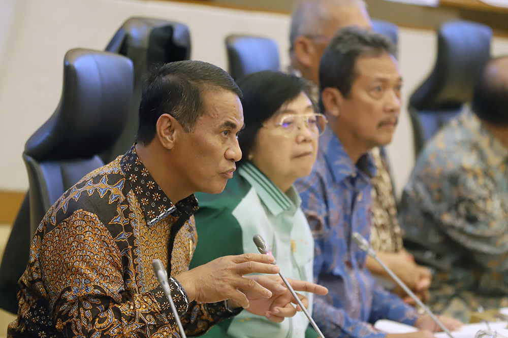 Rapat Kerja Komisi IV bersama Menteri LHK, KKP dan Menteri Pertanian bahas Anggaran. (BeritaNasional/Elvis Sendouw)