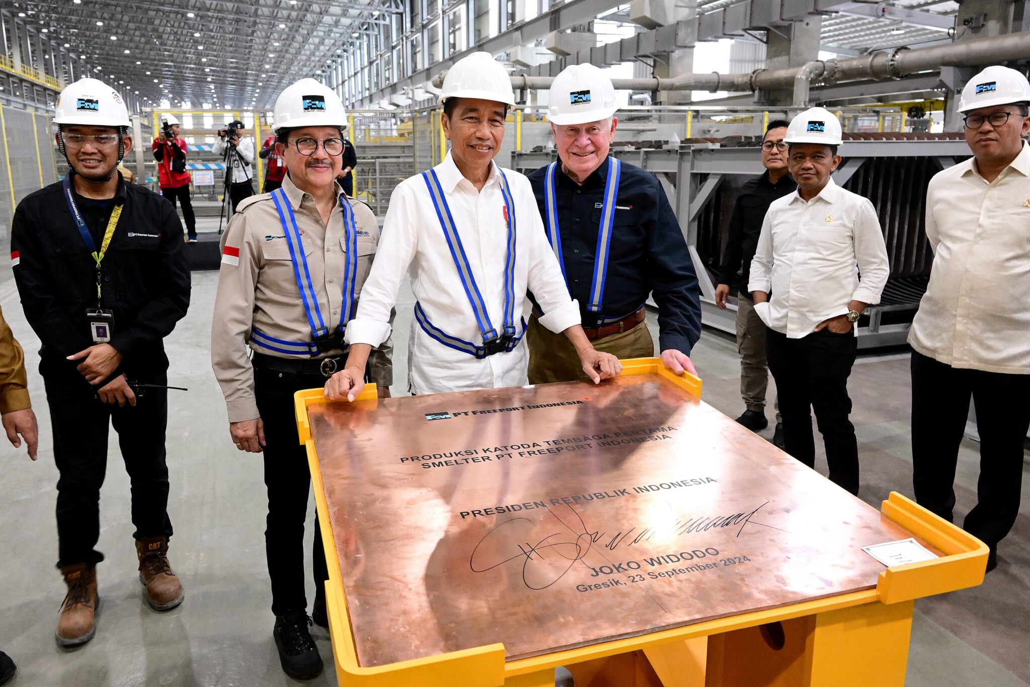 Presiden Jokowi resmikan Produksi Smelter PT Freeport Indonesia di Gresik. (Foto/Setkab).