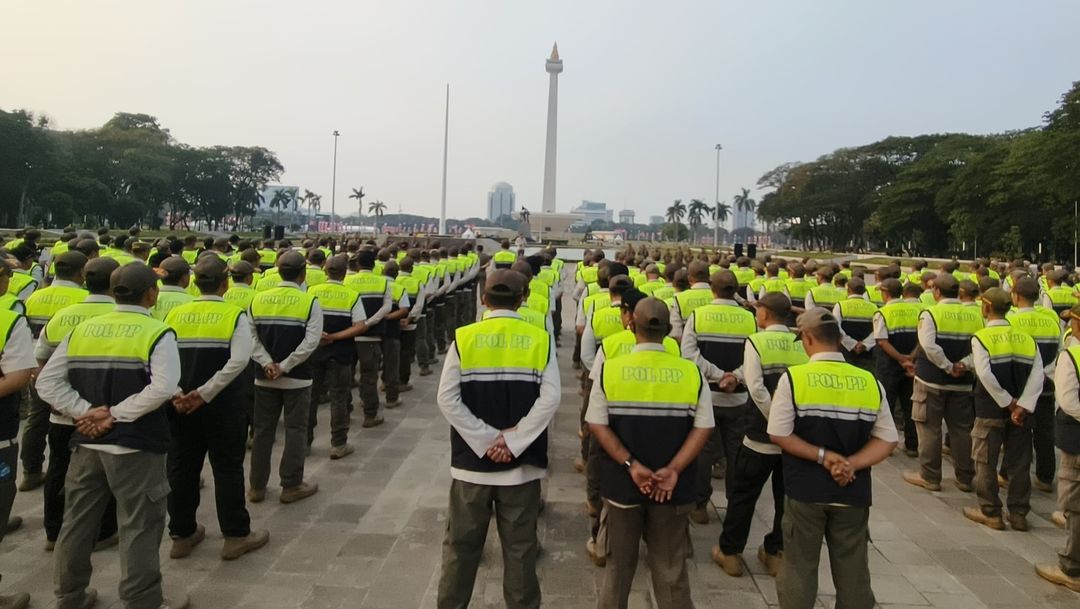 Personel Satpol PP menggelar apel di Monas. (Foto/Satpol PP)