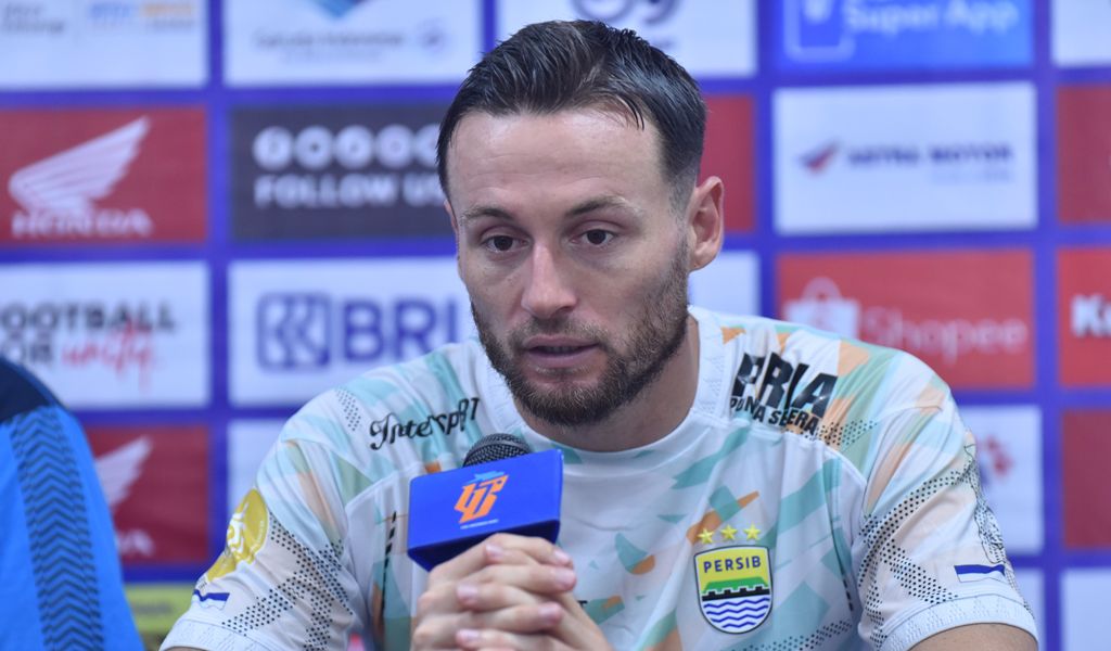 Gelandang Persib Marc Klok bersiap menghadapi Zhejiang FC. (Foto/Persib)