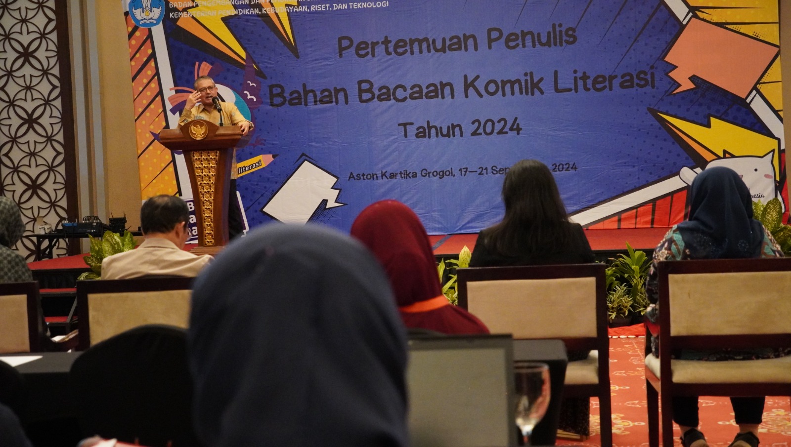 Badan Bahasa melakukan Pertemuan dengan Penulis Komik Bahan Bacaan Literasi