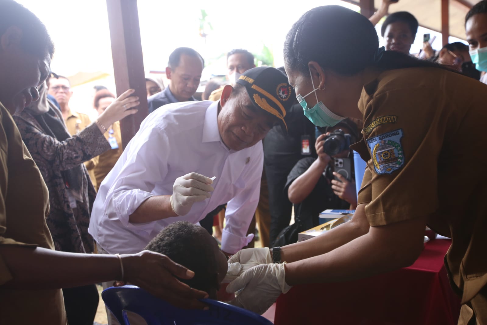 Menko PMK Tinjau Pelaksanaan PIN Polio 2024 di Kota Sorong. (Foto/Humas PMK).