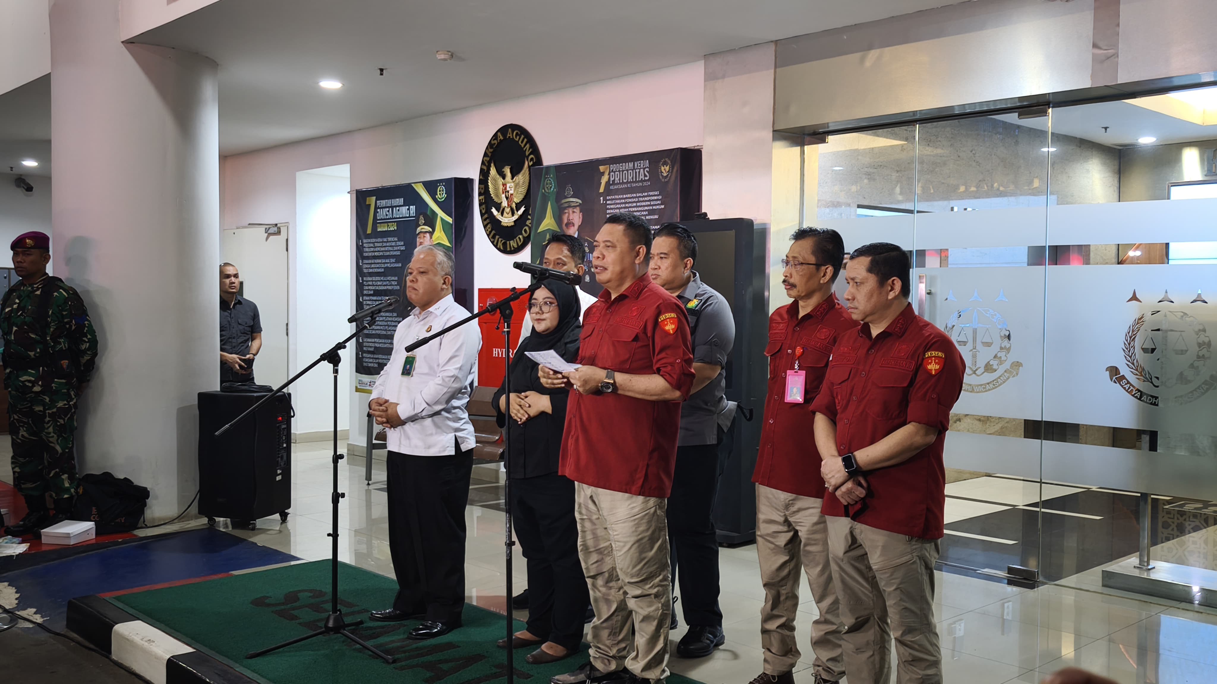 Direktur Penyidikan Jaksa Agung Muda Bidang Tindak Pidana Khusus, Abdul Qohar saat jumpa pers. (BeritaNasional/Bachtiar).