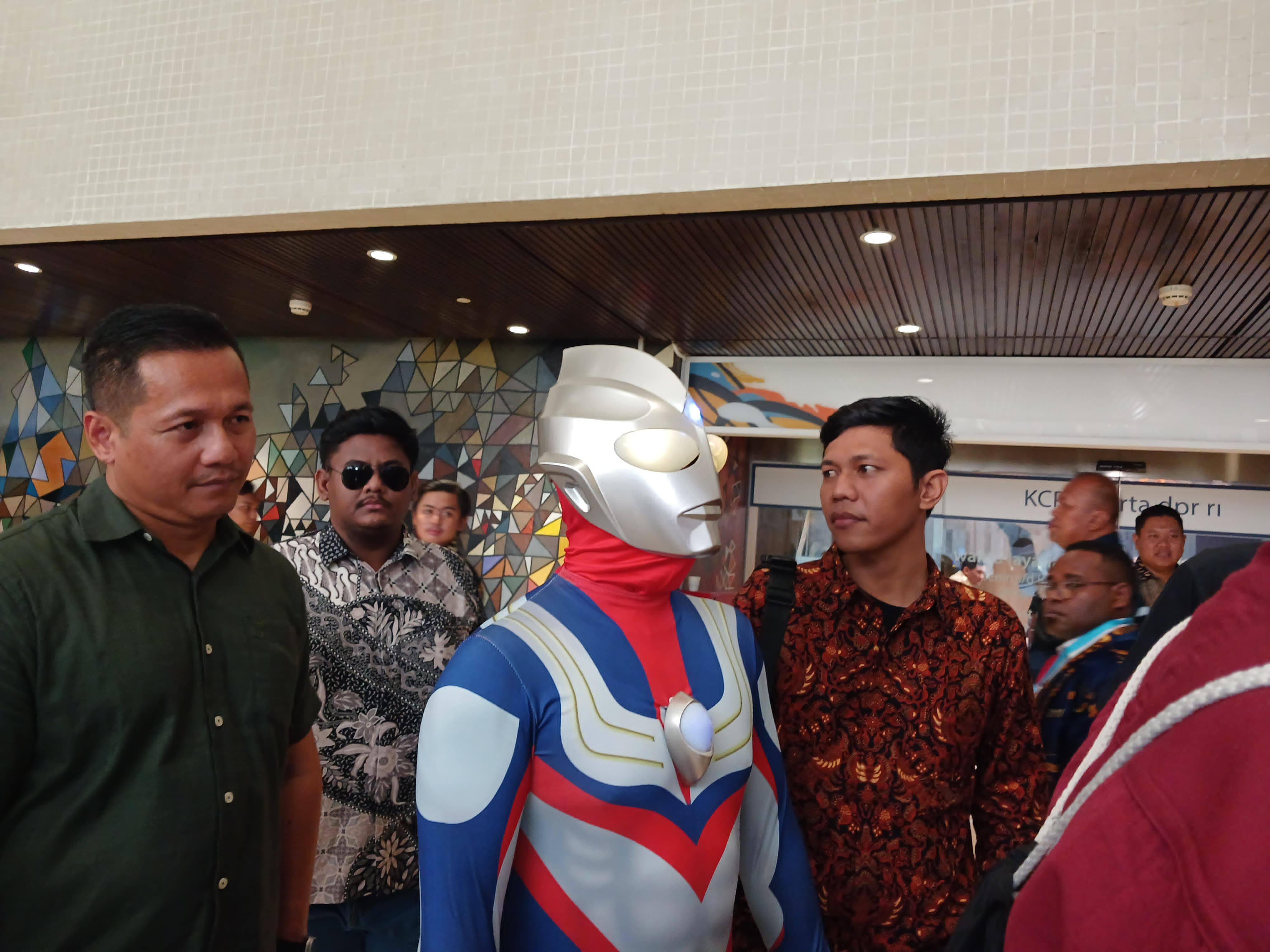 Ada Ultraman Bakal Dilantik Jadi  Anggota DPR RI. (BeritaNasional/Ahda).