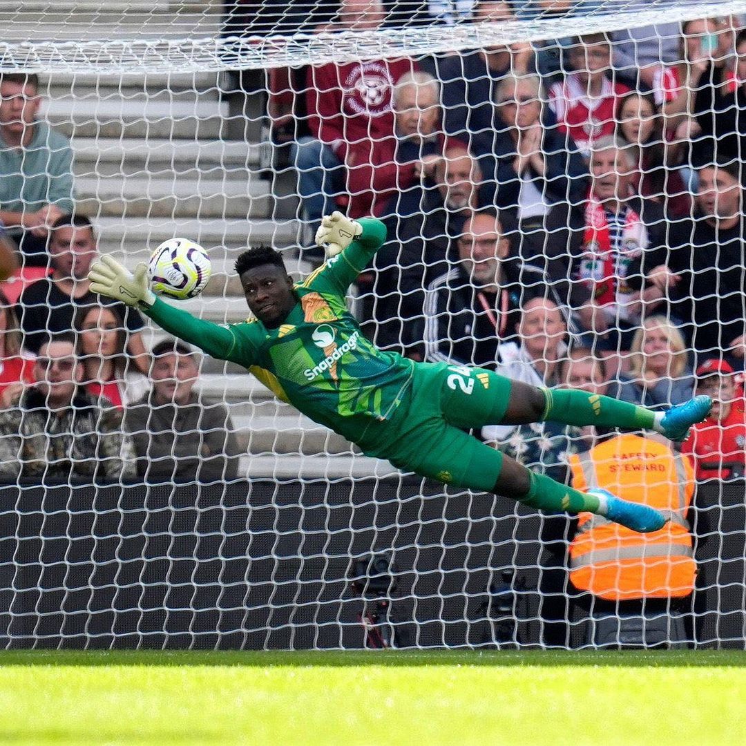 Penyelamatan kiper MU Andre Onana. (foto/instagram @andreonana)