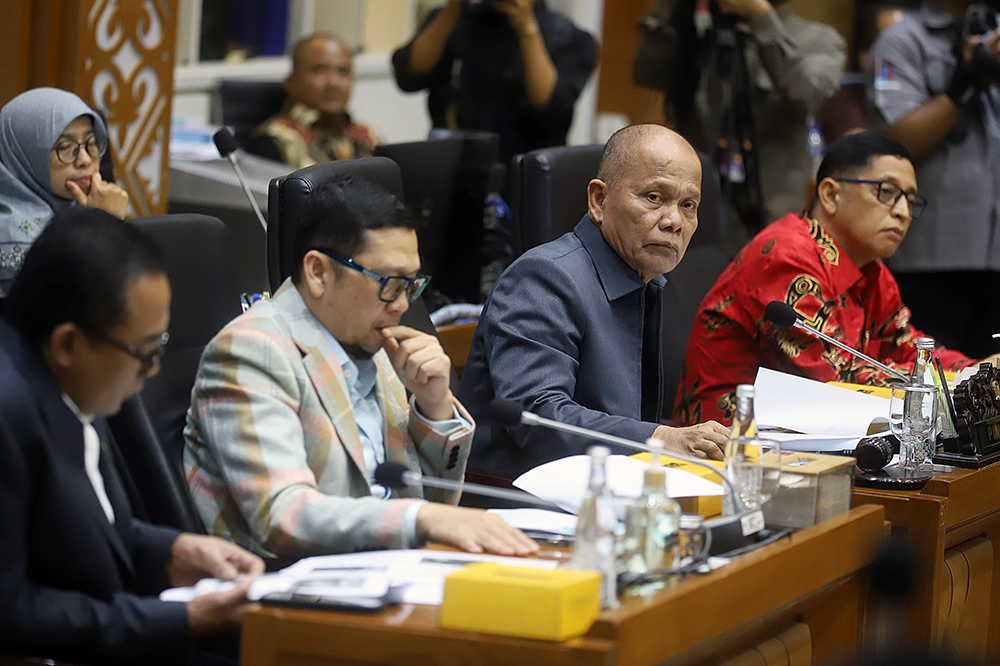 Suasana rapat pleno Baleg dengan Badan Keahlian DPR di Gedung Parlemen. (BeritaNasional/Elvis Sendouw)