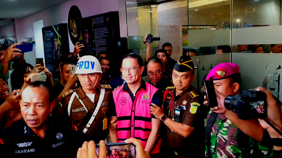 Kejaksaan Agung tetapkan Thomas Lembong sebagai tersangka kasus impor gula. (BeritaNasional/Bachtiarudin Alam)