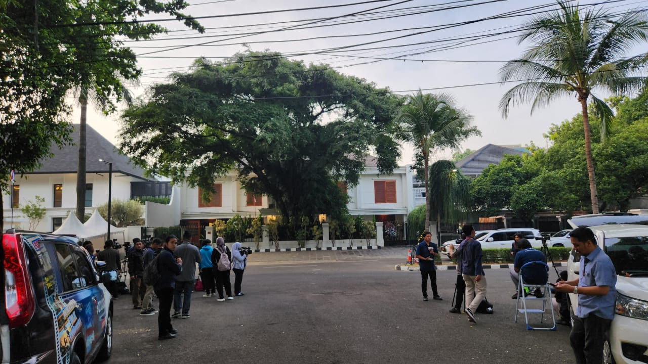 Situasi kediaman Prabowo Subianto jelang pelantikan. (BeritaNasional/Panji Septo).